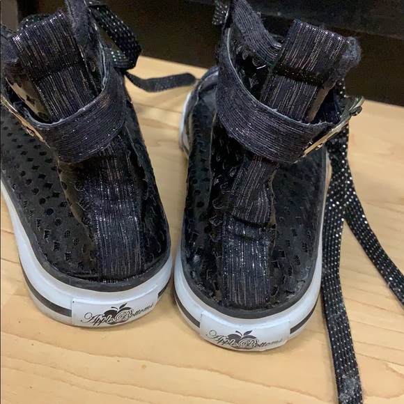 Apple bottom shoes - Picture 4 of 7